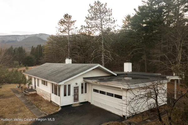 $335,000 | 185 Maple Lawn Road, Round Top, NY 12473