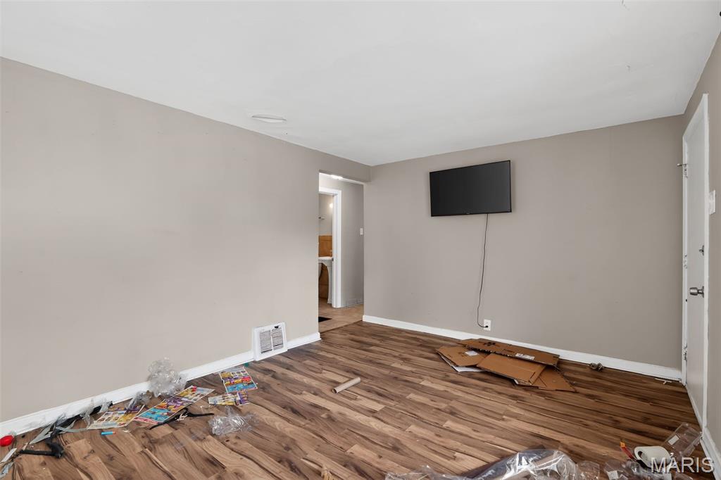 4607 Seattle Street St. Louis, MO 63121 - Photo 18 of 33