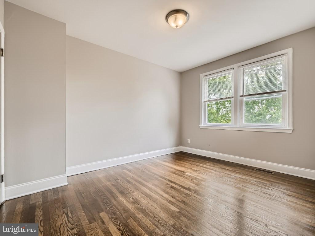 5939 Leith Walk Baltimore, MD 21239 - Photo 12 of 21