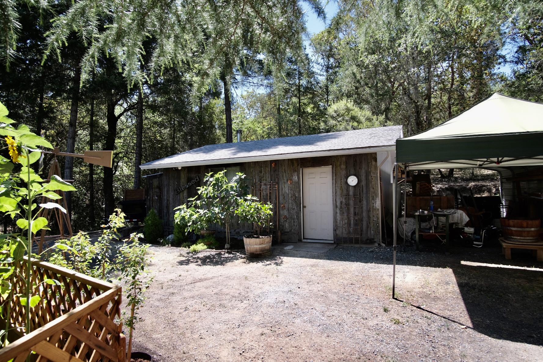 5781 Donaldson Road Grants Pass, OR 97526 - Photo 19 of 25 shop