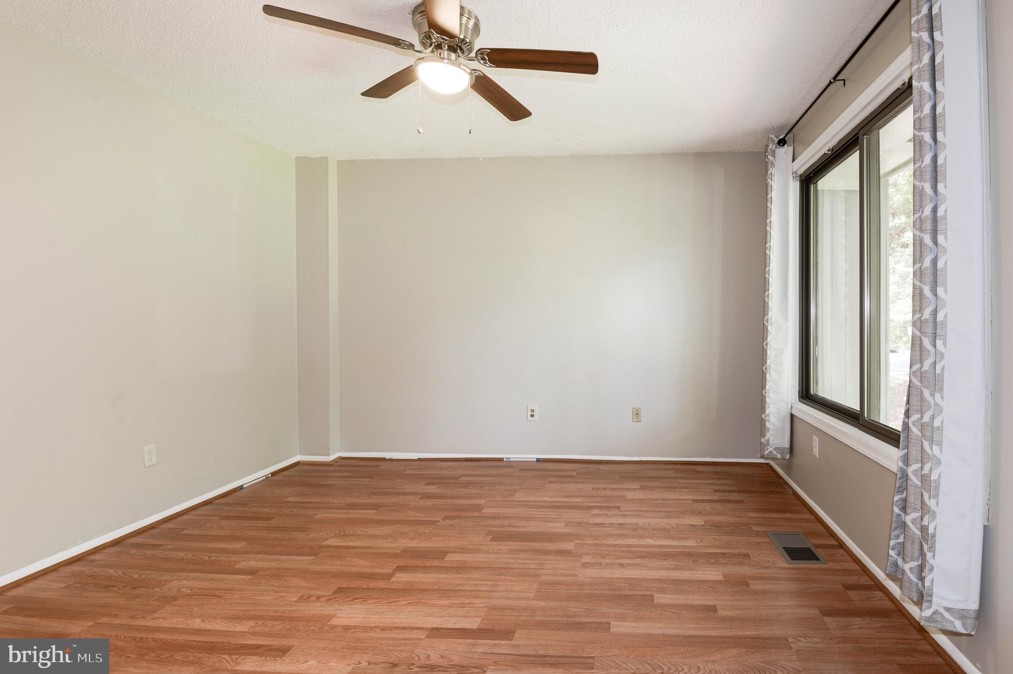 2334 Southgate Square Reston, VA 20191 - Photo 21 of 46