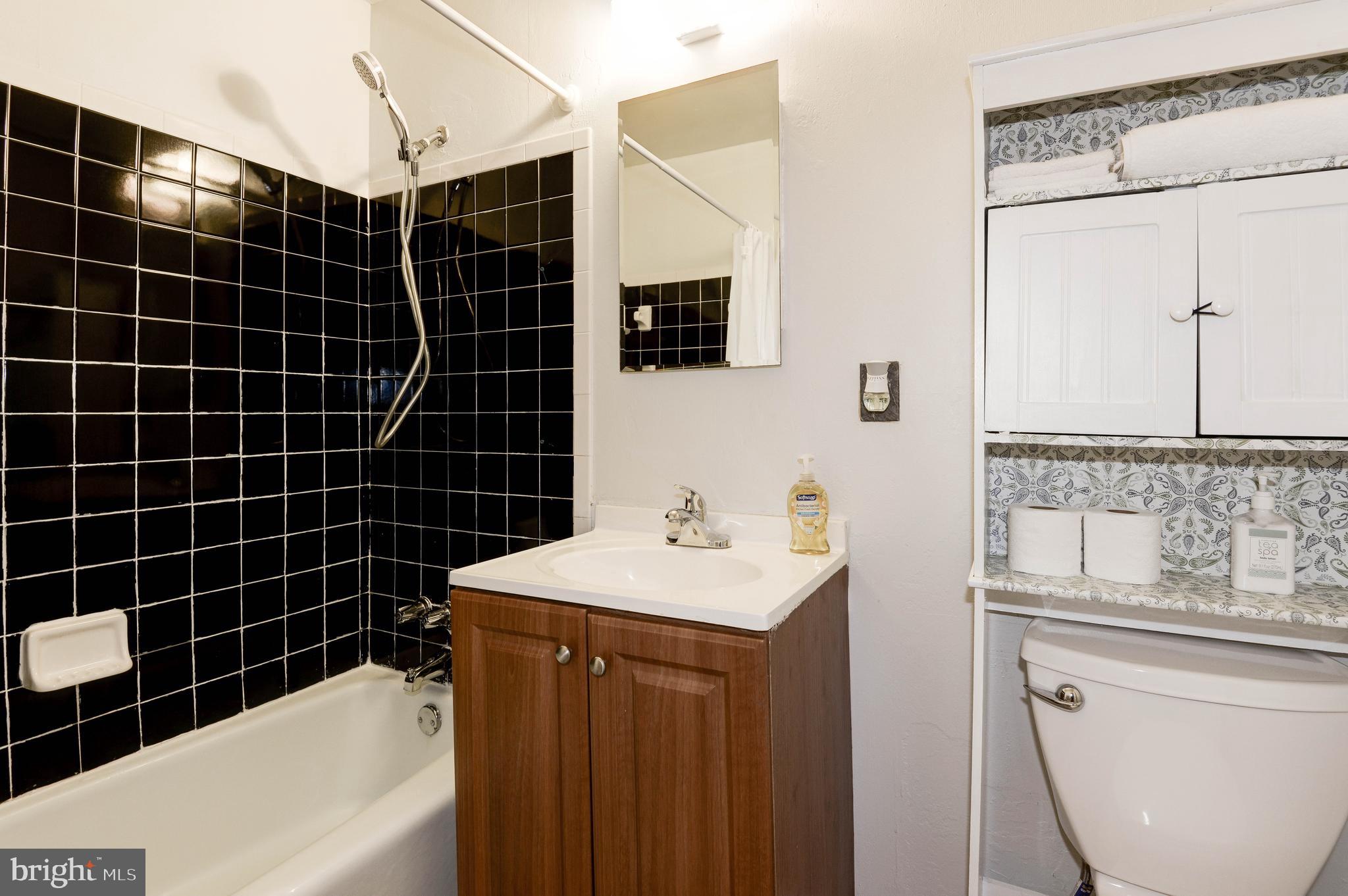 2334 Southgate Square Reston, VA 20191 - Photo 27 of 46 Full Bath