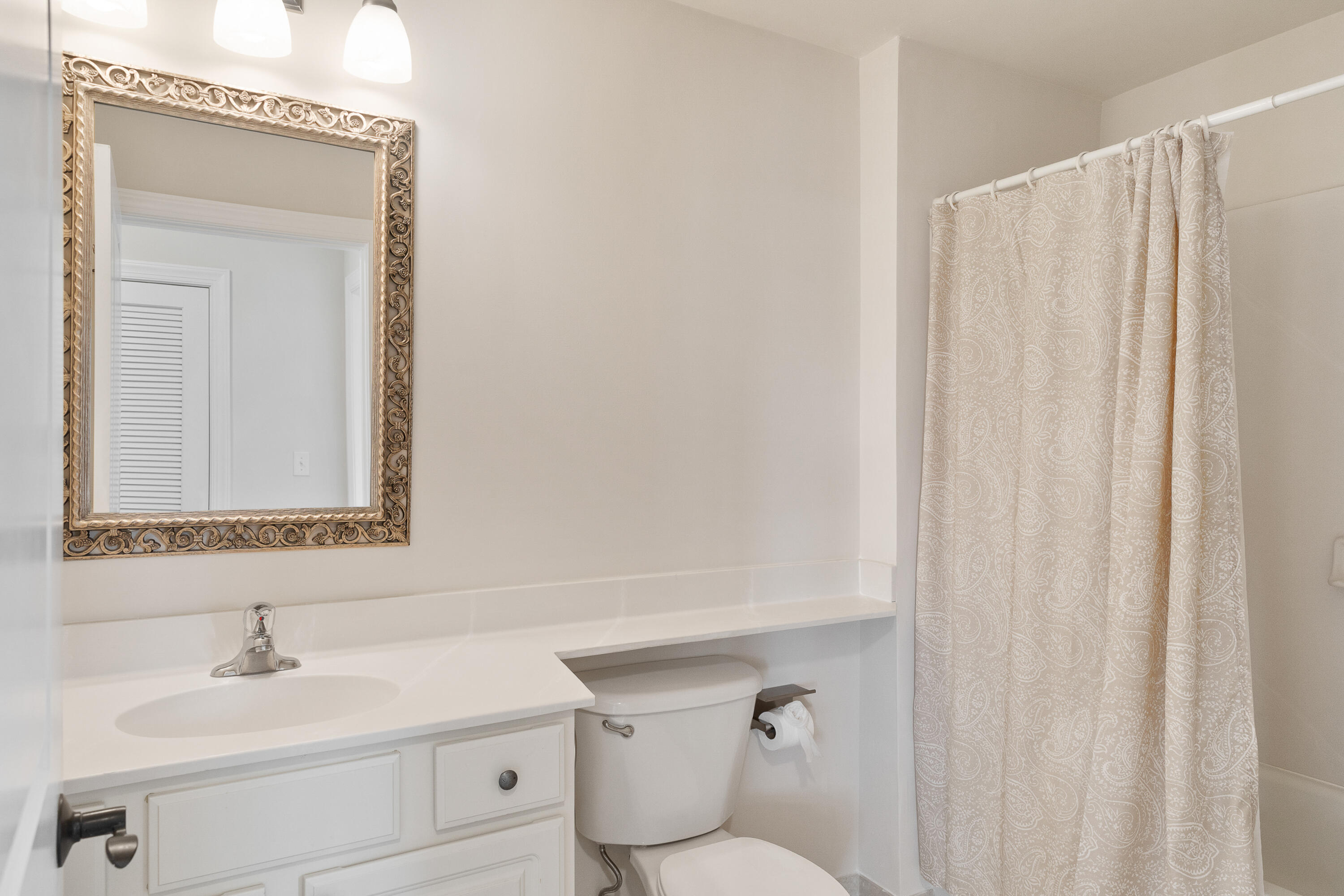 33 Calhoun Street, Unit 235 Charleston, SC 29401 - Photo 21 of 25 33CalhounSt-KeenEyeMarketing-49