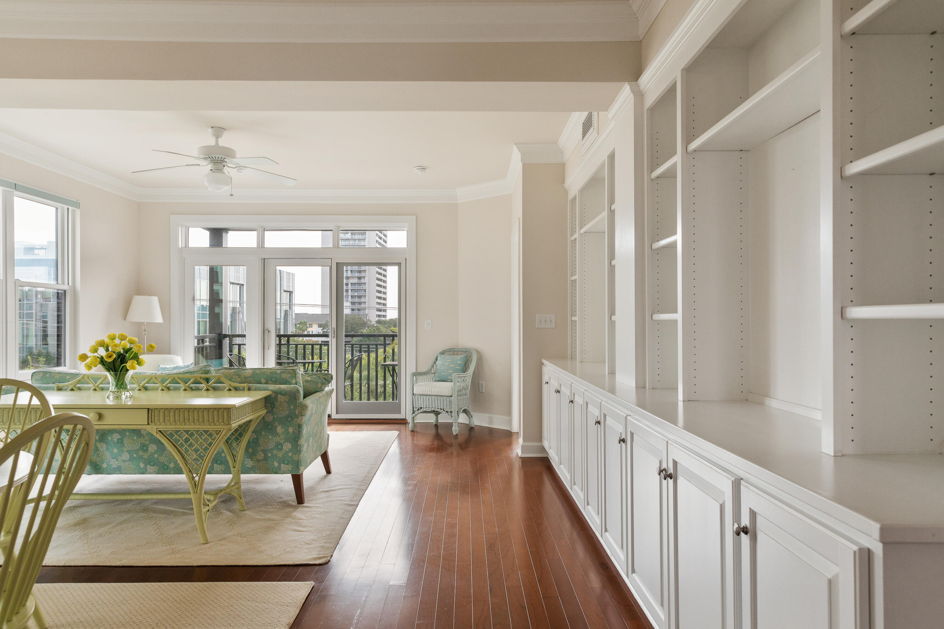 33 Calhoun Street, Unit 235 Charleston, SC 29401 - Photo 7 of 25 33CalhounSt-KeenEyeMarketing-23