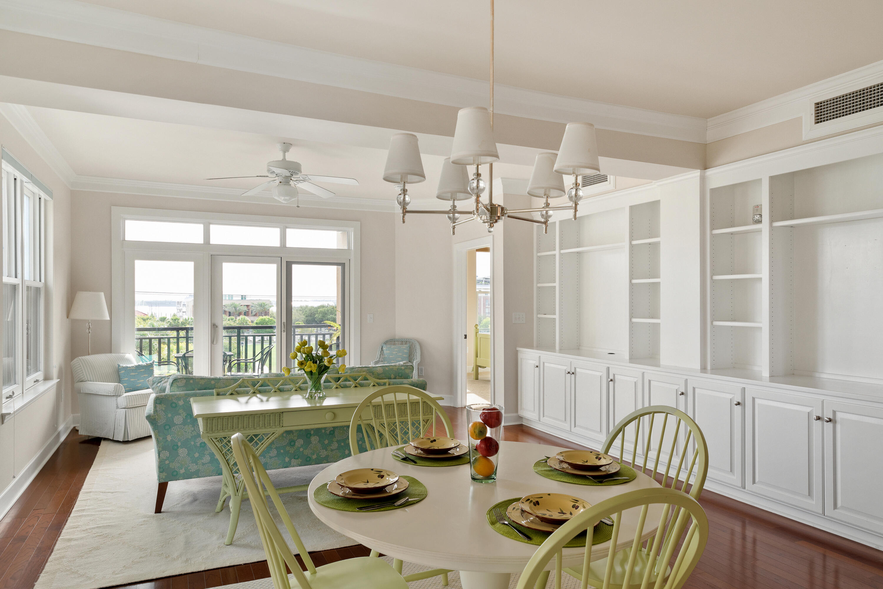 33 Calhoun Street, Unit 235 Charleston, SC 29401 - Photo 8 of 25 33CalhounSt-KeenEyeMarketing-29