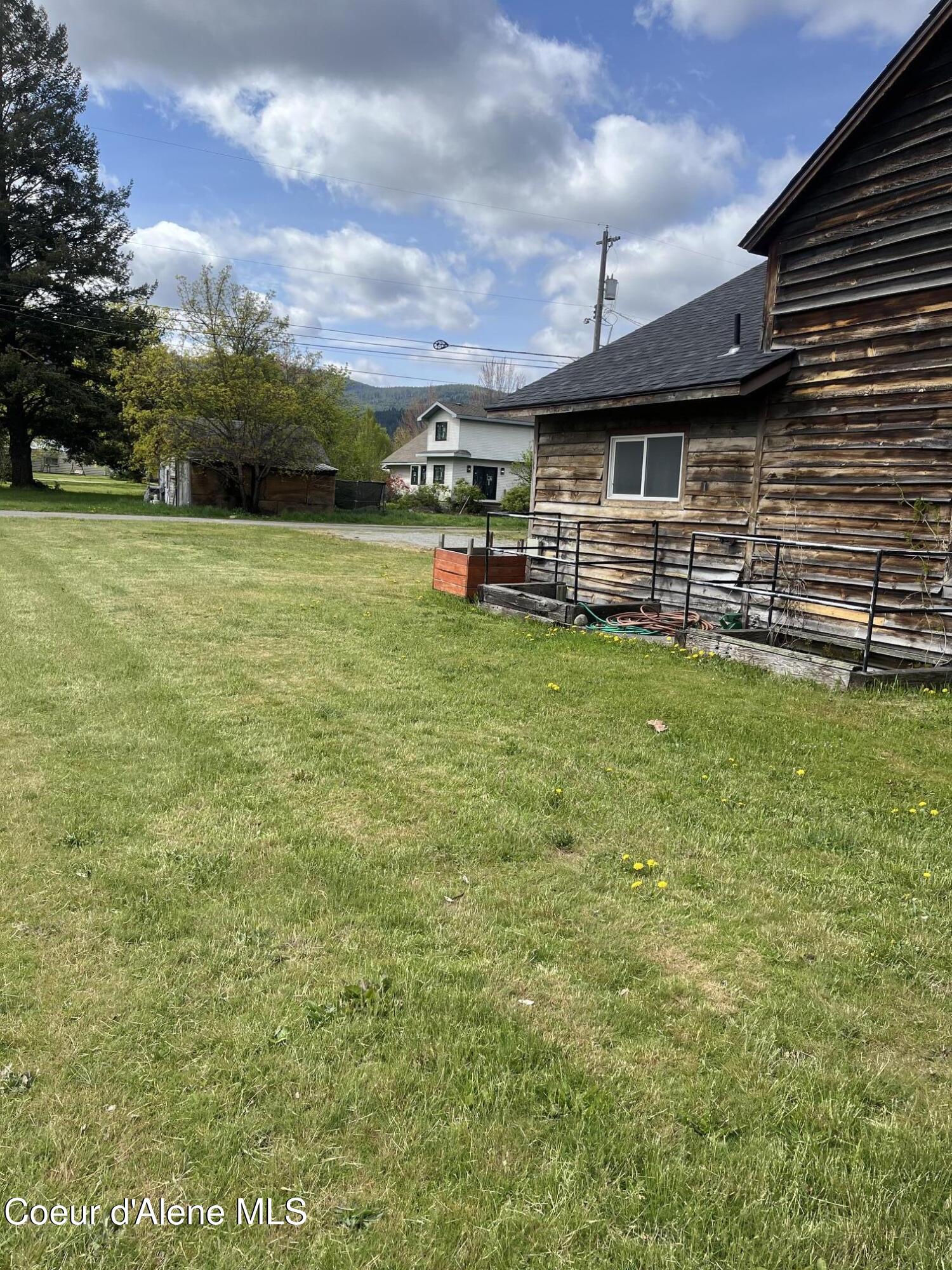320 East 3rd Avenue Post Falls, ID 83854 - Photo 5 of 26 Side of House