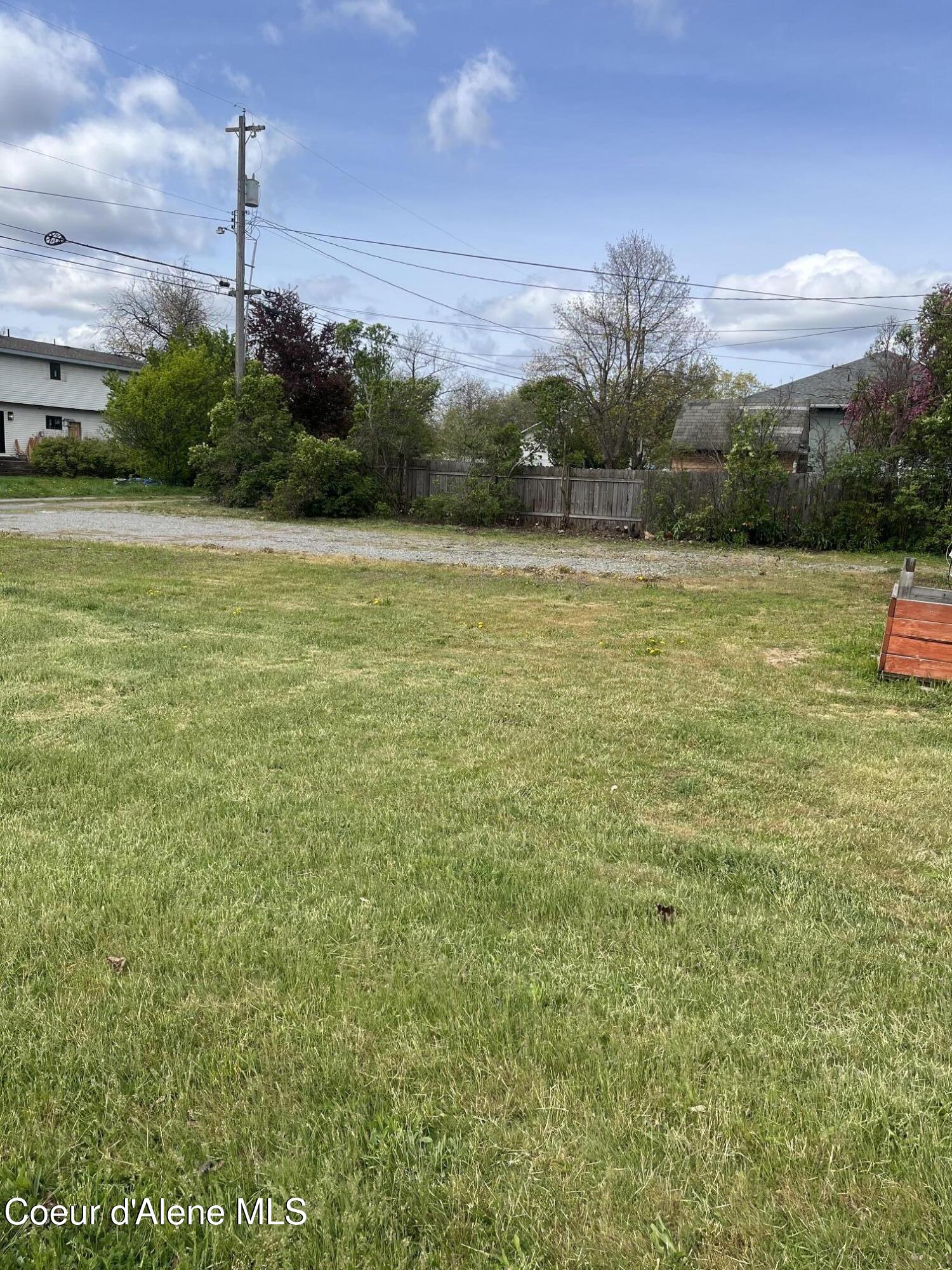 320 East 3rd Avenue Post Falls, ID 83854 - Photo 7 of 26 Huge Yard