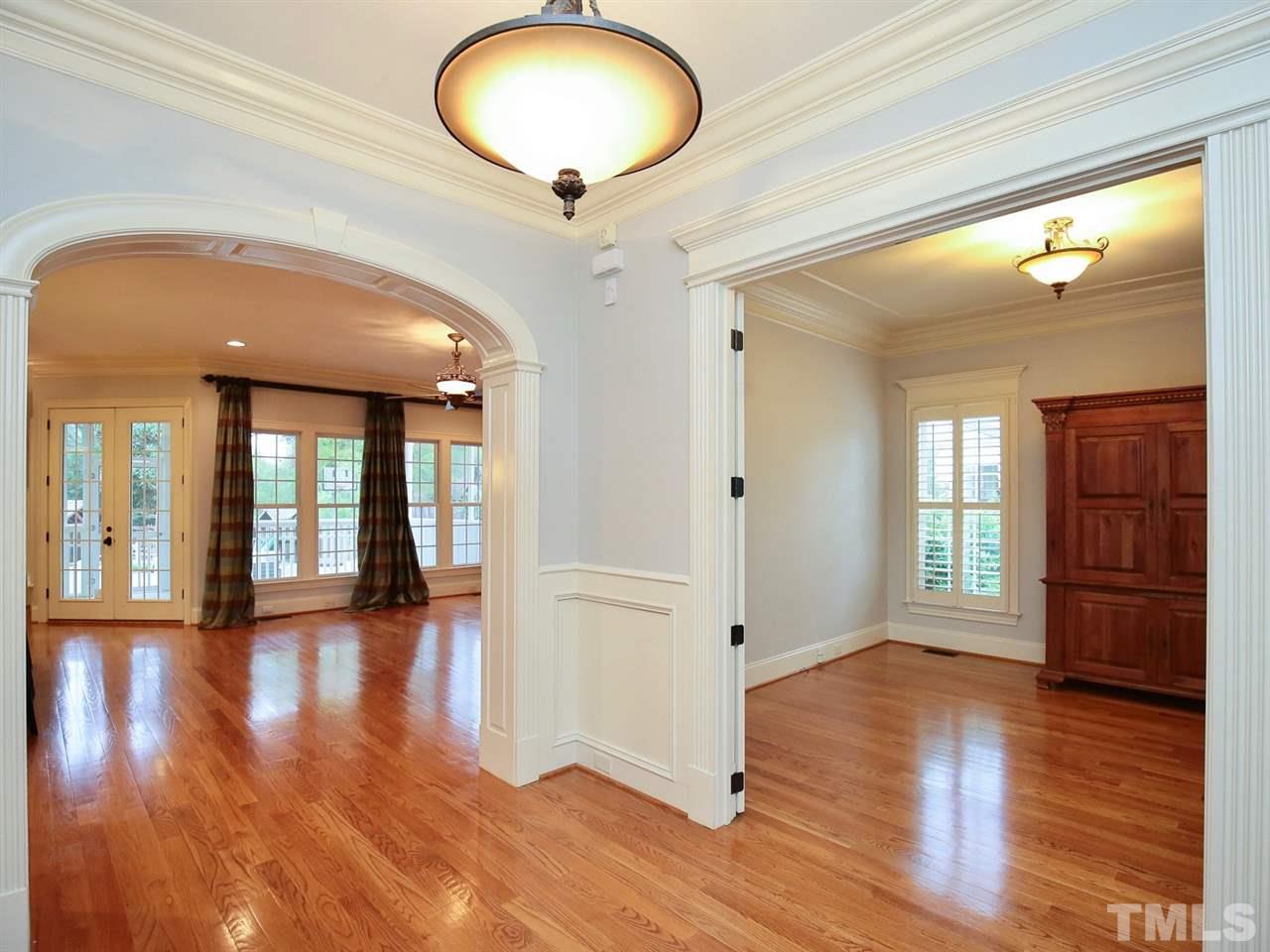 2916 Claremont Road Raleigh, NC 27608 - Photo 2 of 30