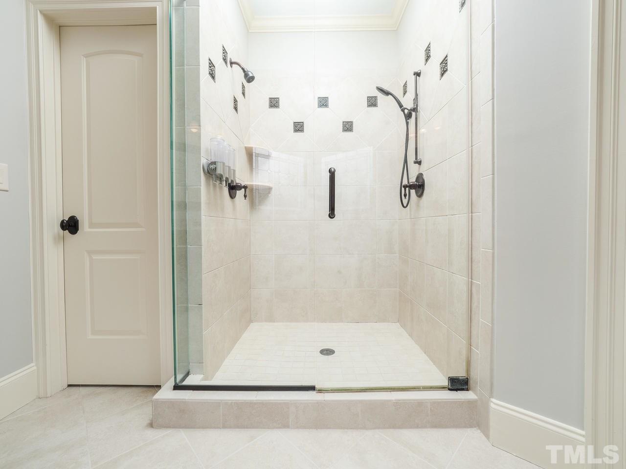 2916 Claremont Road Raleigh, NC 27608 - Photo 16 of 30