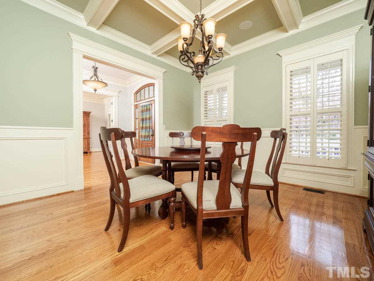 2916 Claremont Road Raleigh, NC 27608 - Photo 3 of 30