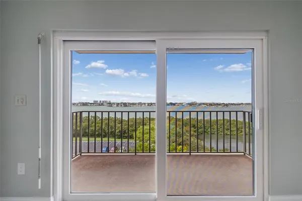 $2,500 | 7050 Sunset Drive South, Unit 605, South Pasadena, FL 33707