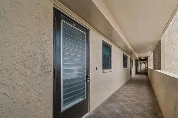 $2,500 | 7050 Sunset Drive South, Unit 605, South Pasadena, FL 33707