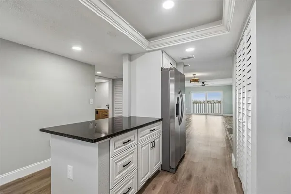 $2,500 | 7050 Sunset Drive South, Unit 605, South Pasadena, FL 33707