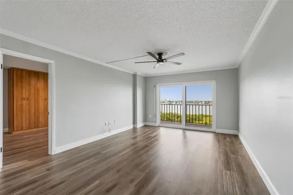 $2,500 | 7050 Sunset Drive South, Unit 605, South Pasadena, FL 33707