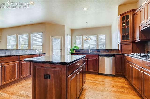 1141 Spectrum Loop Colorado Springs, CO 80921 - Photo 12 of 29 Gallery Image 12