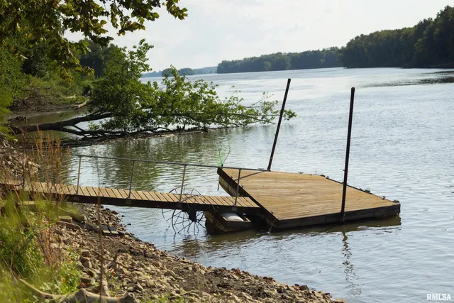 $299,000 | 110 East Co Road 150, Warsaw, IL 62379