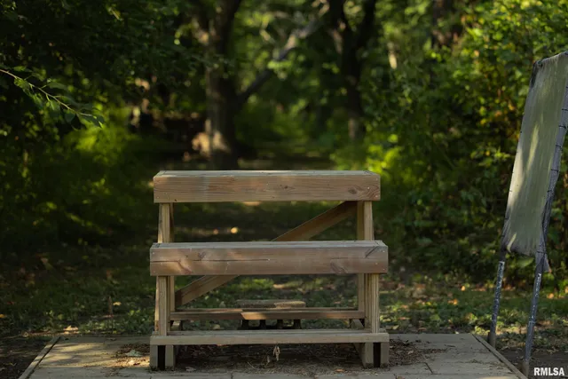 $299,000 | 110 East Co Road 150, Warsaw, IL 62379