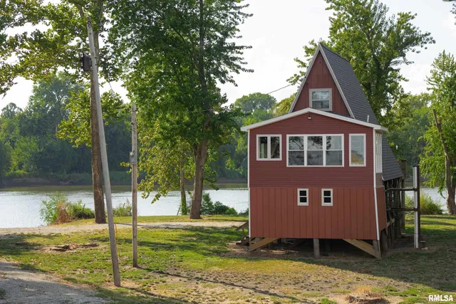 $299,000 | 110 East Co Road 150, Warsaw, IL 62379