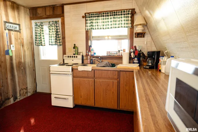 $299,000 | 110 East Co Road 150, Warsaw, IL 62379