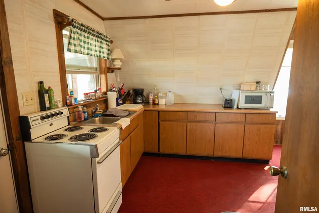 $299,000 | 110 East Co Road 150, Warsaw, IL 62379