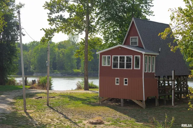 $299,000 | 110 East Co Road 150, Warsaw, IL 62379