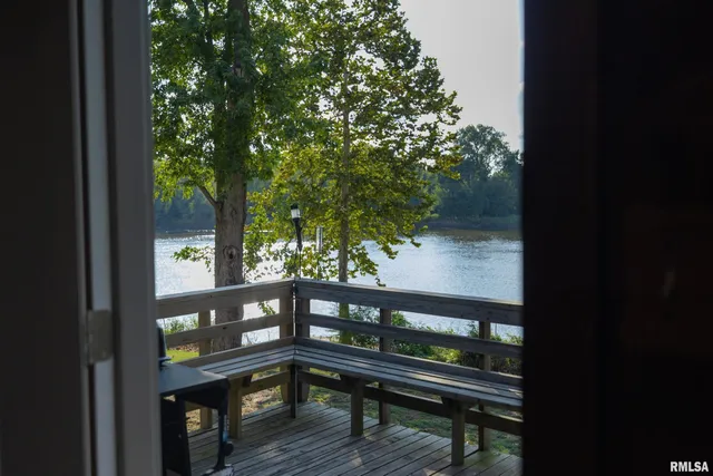 $299,000 | 110 East Co Road 150, Warsaw, IL 62379