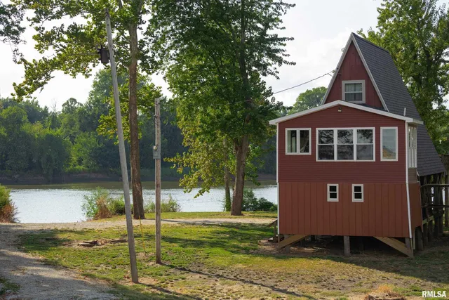 $299,000 | 110 East Co Road 150, Warsaw, IL 62379