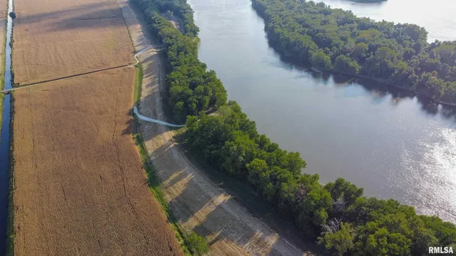 $299,000 | 110 East Co Road 150, Warsaw, IL 62379