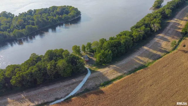 $299,000 | 110 East Co Road 150, Warsaw, IL 62379