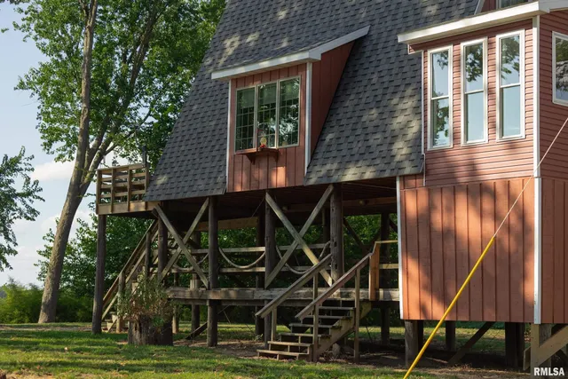 $299,000 | 110 East Co Road 150, Warsaw, IL 62379