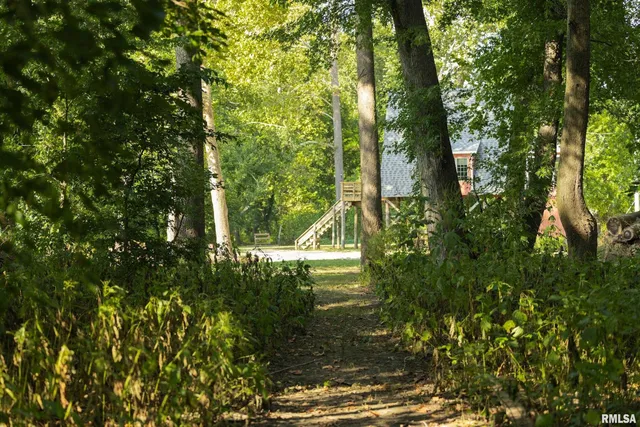 $299,000 | 110 East Co Road 150, Warsaw, IL 62379