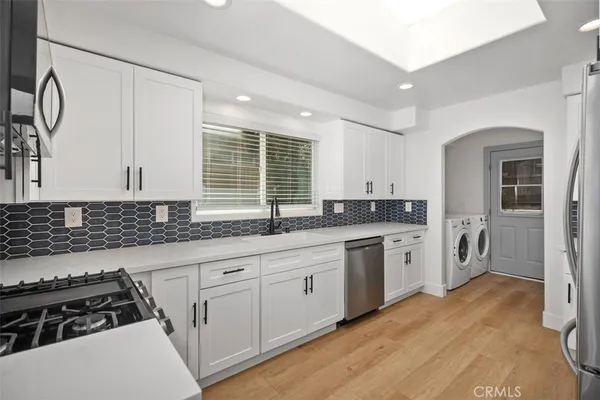 $6,950 | 246 West Escalones, San Clemente, CA 92672