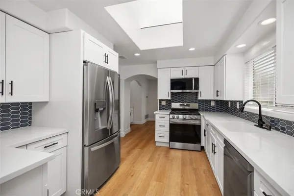 $6,950 | 246 West Escalones, San Clemente, CA 92672