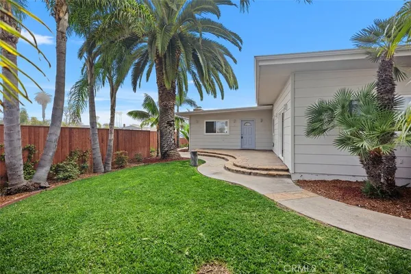 $6,950 | 246 West Escalones, San Clemente, CA 92672