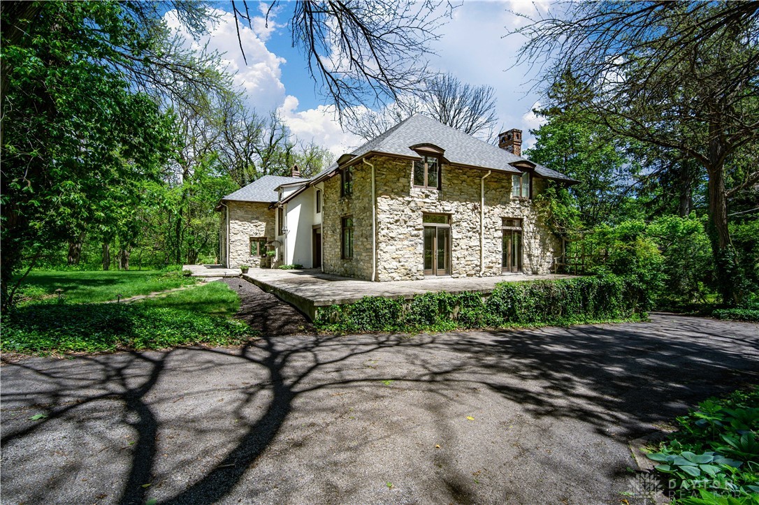 407 West Nottingham Road Dayton, OH 45405 - Photo 3 of 43 Gallery Image 3