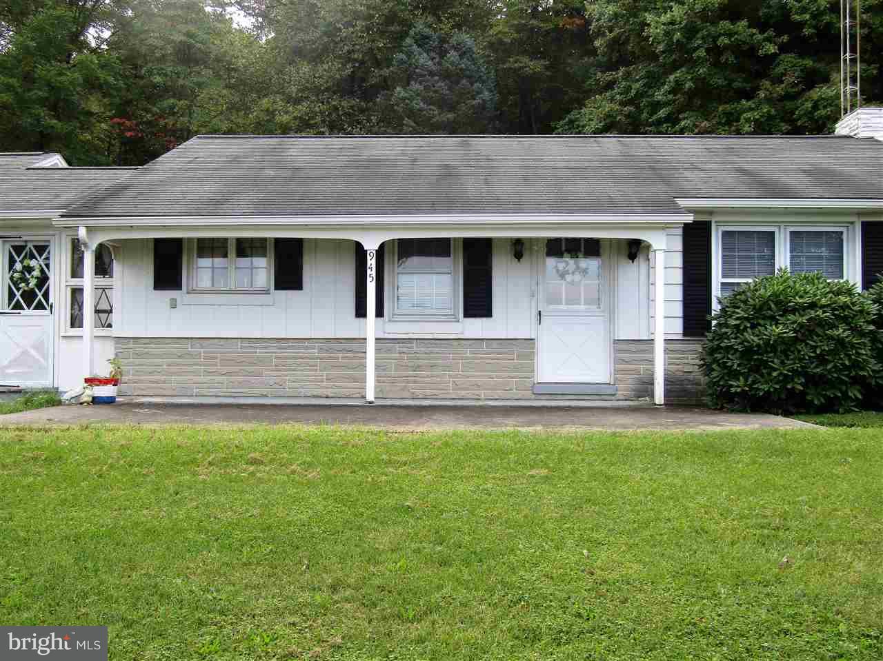 945 Racetrack Road Abbottstown, PA 17301 - Photo 2 of 26 Gallery Image 2