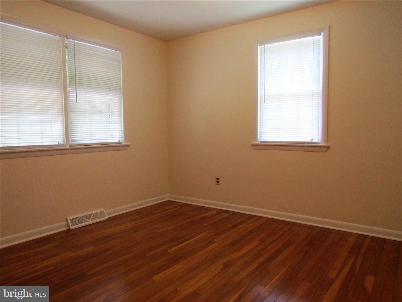 945 Racetrack Road Abbottstown, PA 17301 - Photo 17 of 26 Gallery Image 17