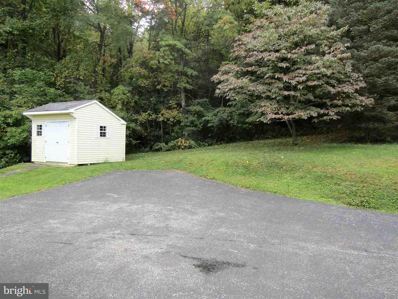 945 Racetrack Road Abbottstown, PA 17301 - Photo 25 of 26 Gallery Image 25