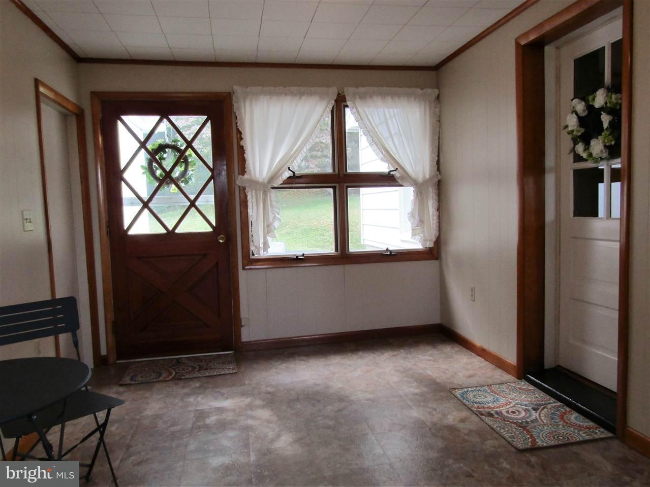 945 Racetrack Road Abbottstown, PA 17301 - Photo 7 of 26 Gallery Image 7