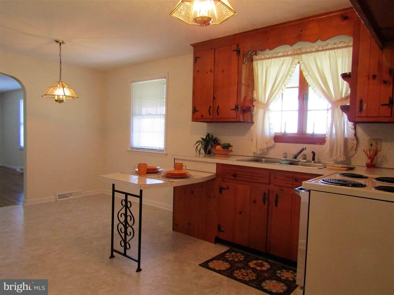945 Racetrack Road Abbottstown, PA 17301 - Photo 8 of 26 Gallery Image 8