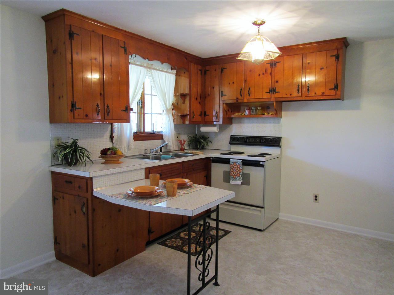 945 Racetrack Road Abbottstown, PA 17301 - Photo 9 of 26 Gallery Image 9