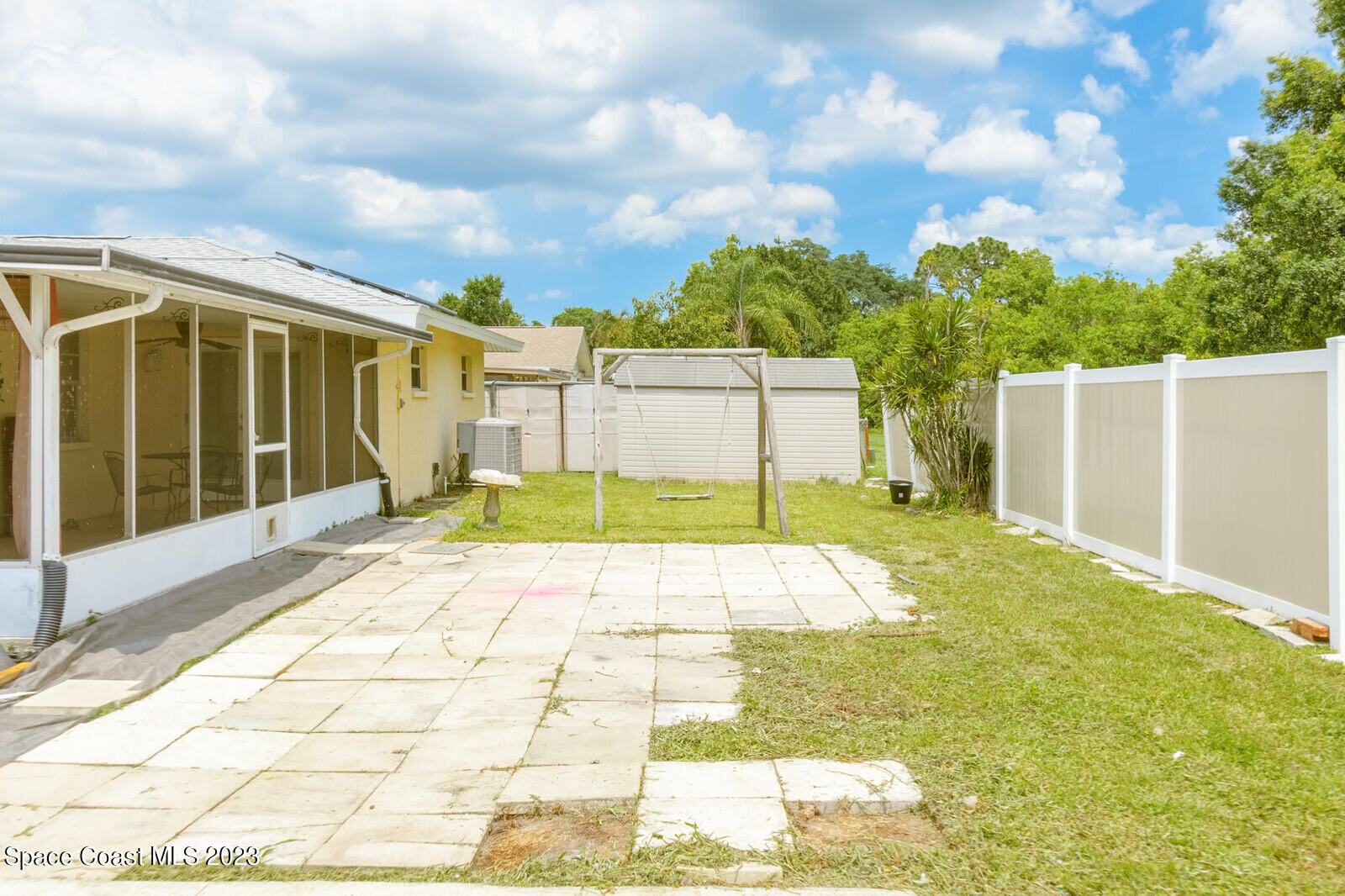 2567 Wright Avenue Melbourne, FL 32935 - Photo 33 of 36 a view of a backyard of the house