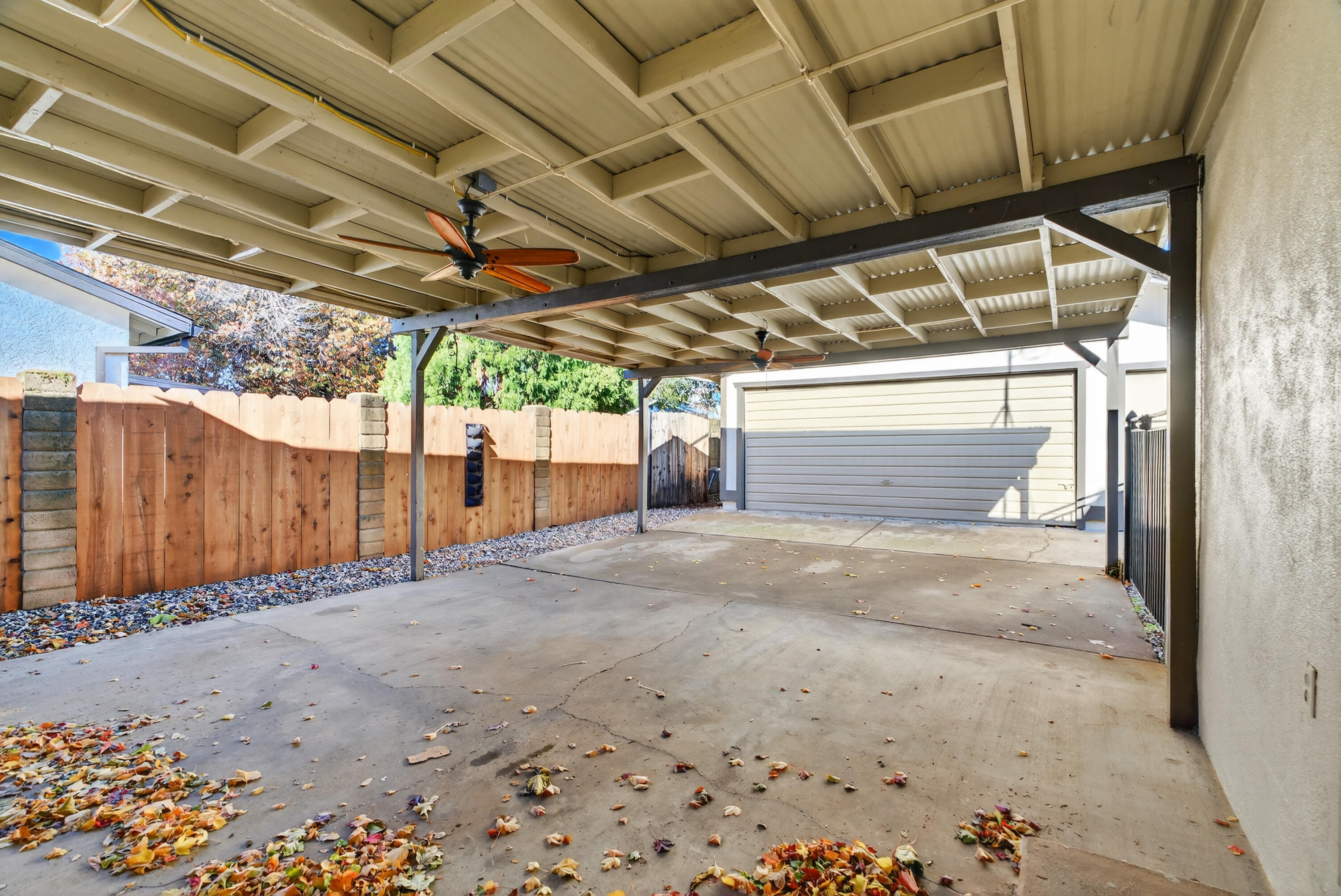 2068 Solar Way Redding, CA 96002 - Photo 28 of 36 a view of a garage