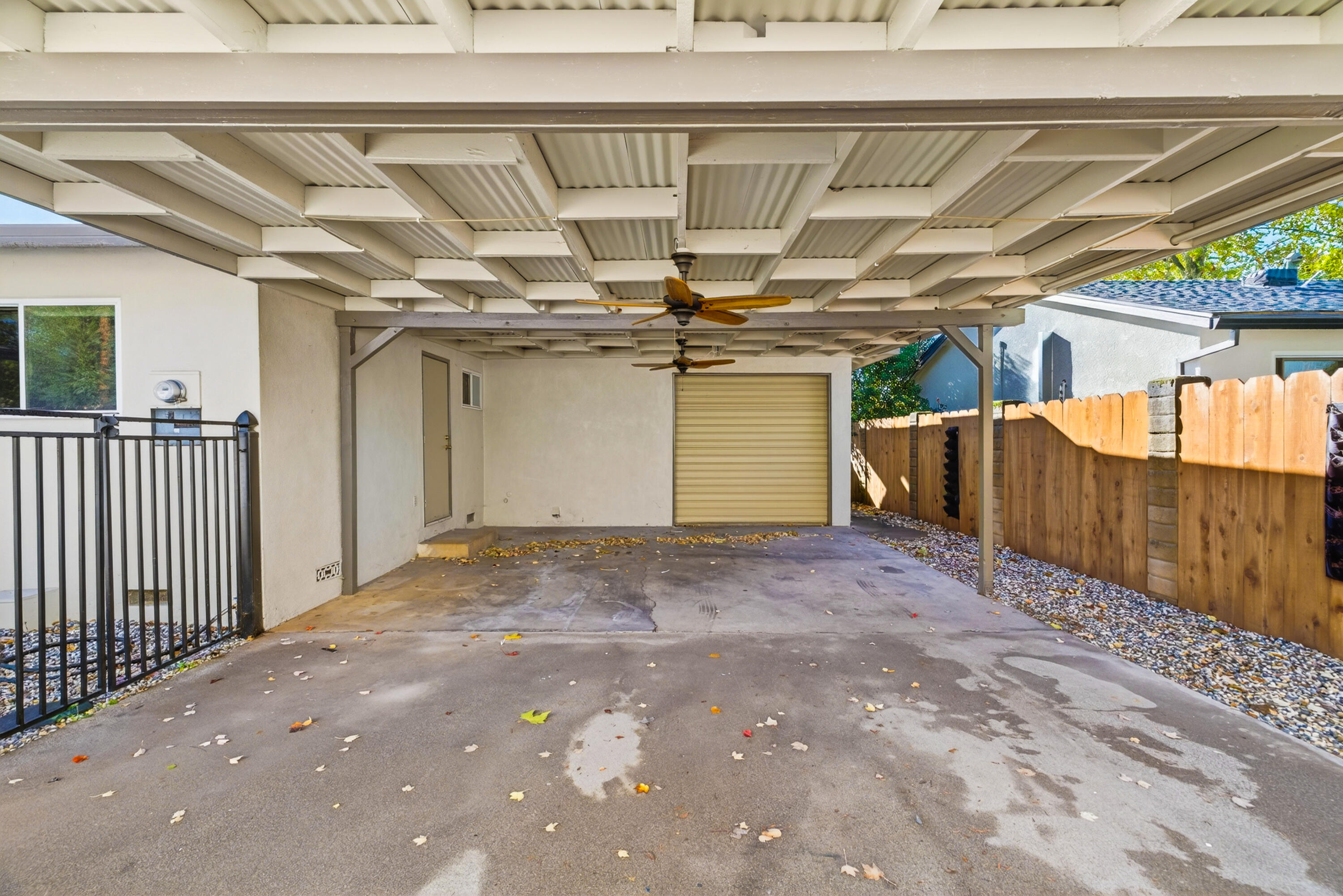 2068 Solar Way Redding, CA 96002 - Photo 31 of 36 a view of a garage
