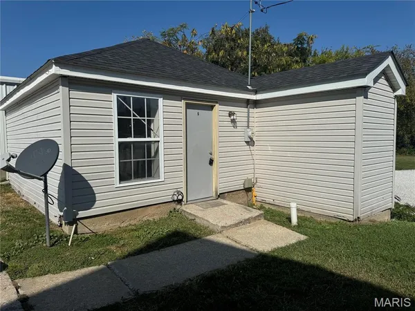 $850 | 215 East Cherry Street, Unit 6, Troy, MO 63379