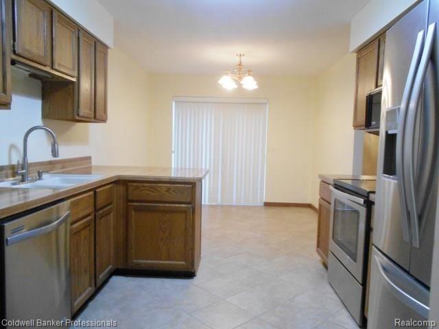 1898 Jenny Lane Rochester Hills, MI 48309 - Photo 5 of 12