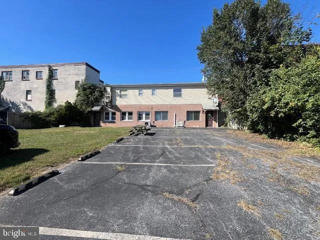 $1,595 | 1132 East Chocolate Avenue, Unit A, Hershey, PA 17033