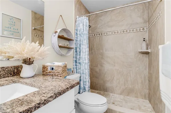 $1,600 | 3325 Airport Road North, Unit G5, Naples, FL 34105