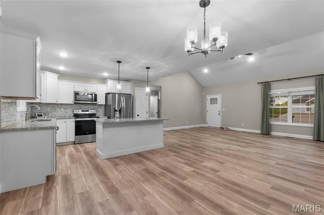 $409,900 | 835 Lochinvar Lane, Cape Girardeau, MO 63701