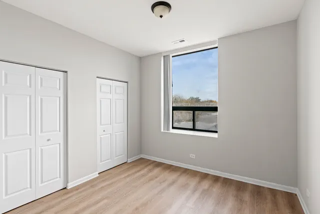 an empty room with window